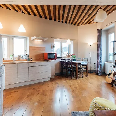 Luckey Homes - Rue Romarin Apartment
